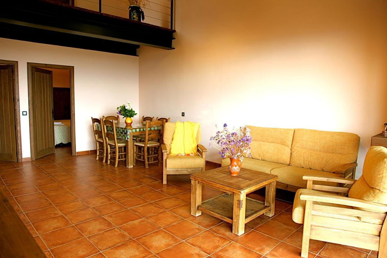 Las Casas De Agapito Poyales Del Hoyo Bagian luar foto