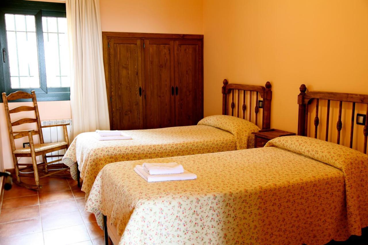 Las Casas De Agapito Poyales Del Hoyo Bagian luar foto